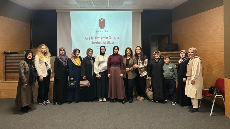 Dr. Öğr. Üyesi Nagehan Pakdamar Tüzgen’den “Aile İçi İletişim” Semineri