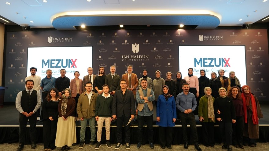 MEZUNX Eğitim Bilimleri Fakültesi Mezunlarımız ile Öğrencilerimizi Bir Araya Getirdi