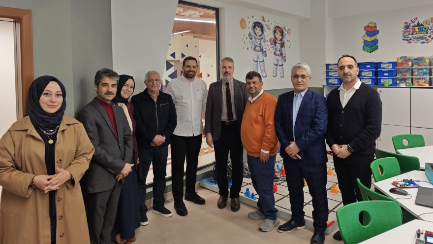 Eğitim Bilimleri Fakültemizden Çınar Koleji’ne Ziyaret