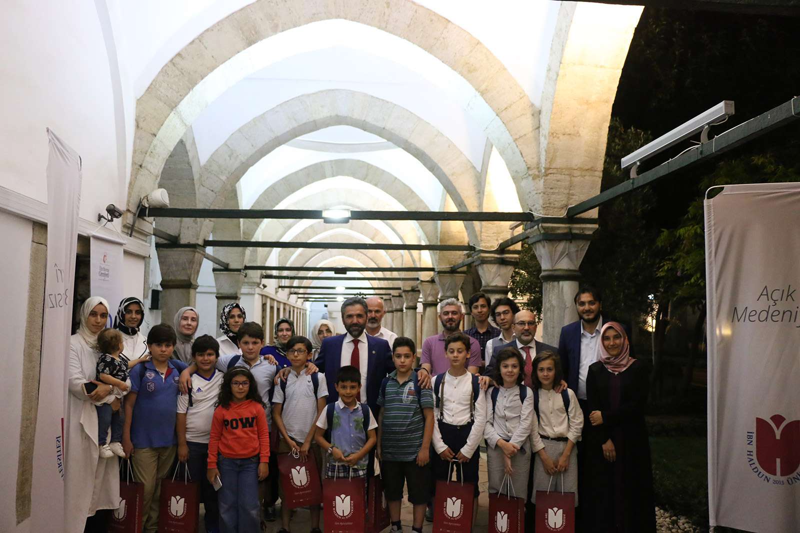 İbn Haldun Üniversitesi Ortaokul Yaz Okulu Başarıyla Tamamlandı