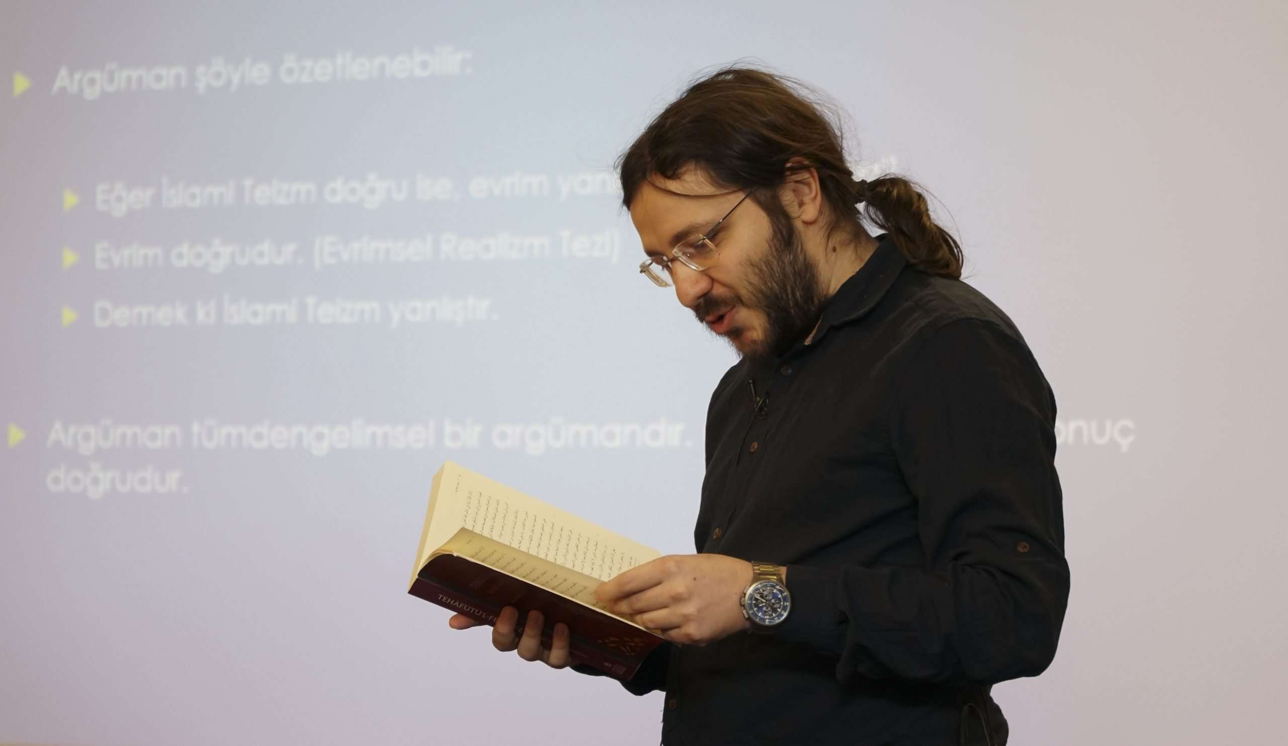 Felsefe Seminerleri’nde ‘Evrim ve Deizm’ Üzerine Konuşuldu
