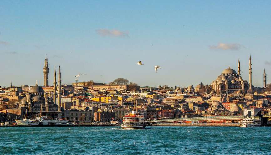 İstanbul Okulu, Yaz Programı ile Başlıyor