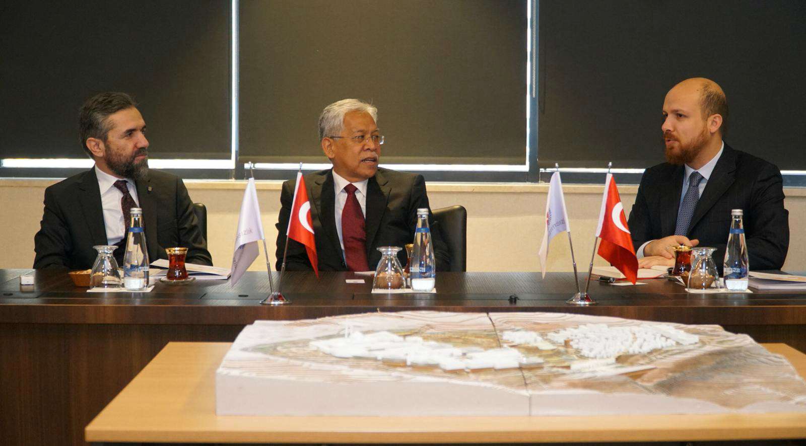 İbn Haldun Üniversitesi ile Malezya Milli Eğitim Bakanlığı “Fikri Bağımsızlık” Vizyonunda Birleşti