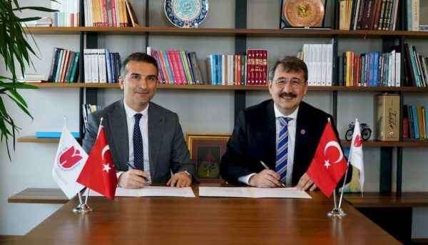 Üniversitemiz ve Yeni Türkiye Eğitim Vakfı Arasında İş Birliği Protokolü İmzalandı