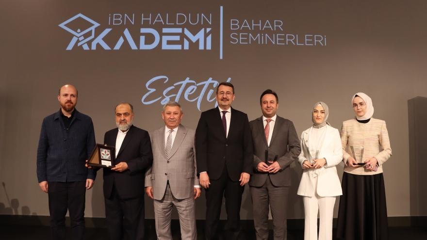 İbn Haldun Akademi Ödülleri Sahiplerini Buldu