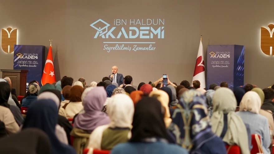 İbn Haldun Akademi 2024 Programı ‘Seyreltilmiş Zamanlar’ Temasıyla Başladı