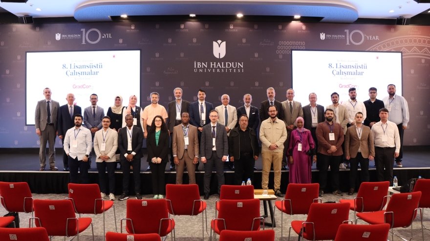 Young Researchers Shared Their Knowledge at the 8th Graduate Studies Conference