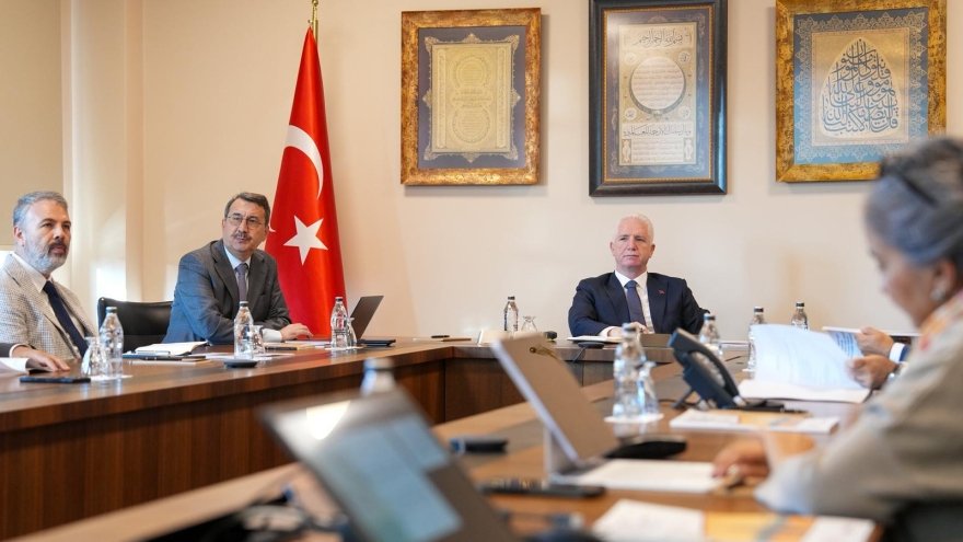 Vali Davut Gül'ün Katılımıyla 'İstanbul’da Transit, Geçici ve Kalıcı Yaşamlar' Araştırma Raporunun Sunumu Yapıldı