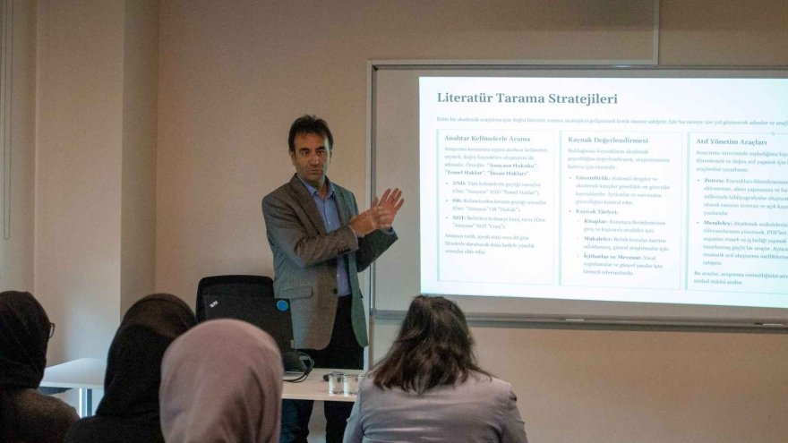 A Seminar Course on Source Searching, Publications, and Databases in Legal Studies Was Held
