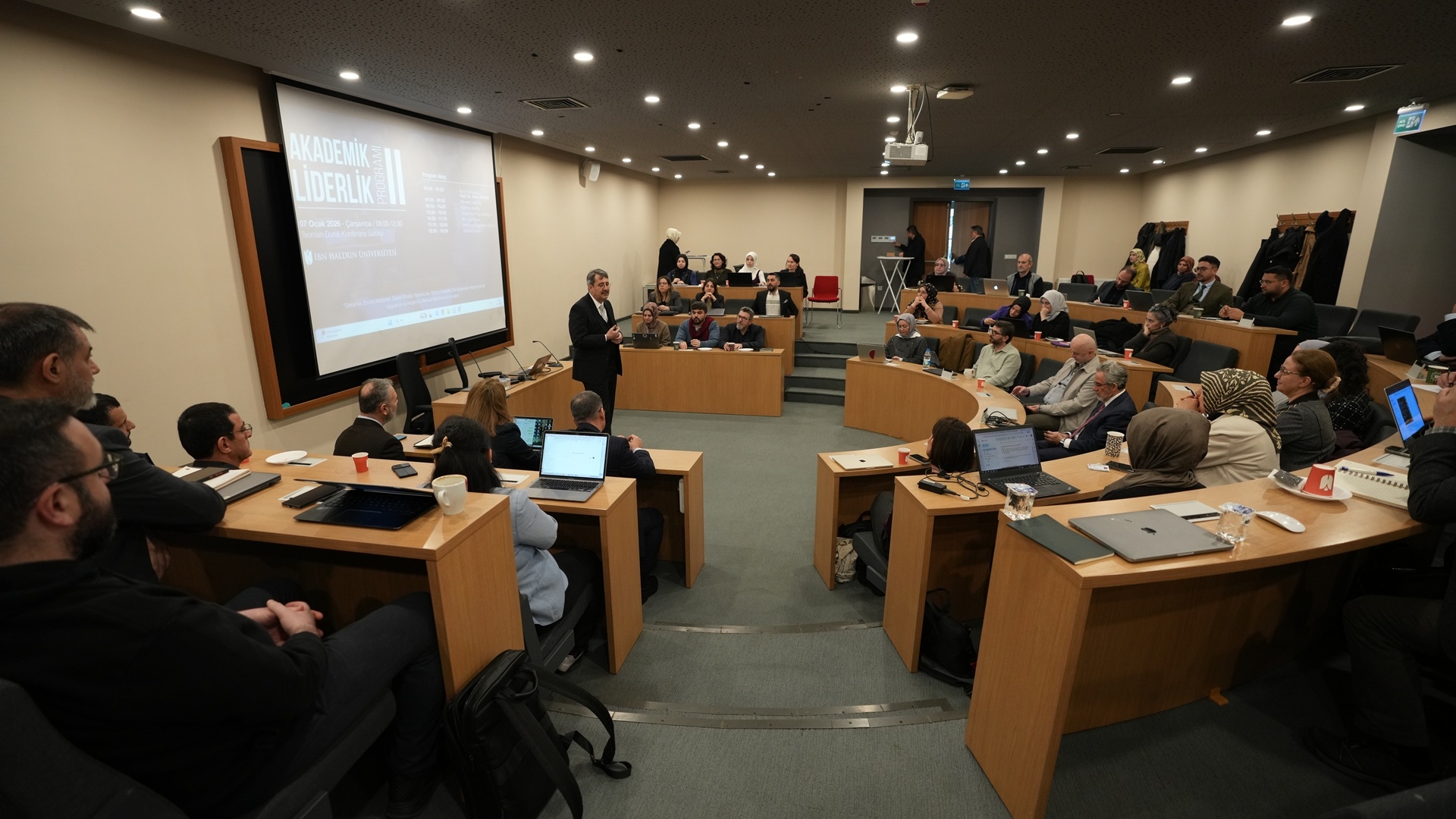 Üniversitemizde Akademik Liderlik Programının İkincisi Gerçekleştirildi