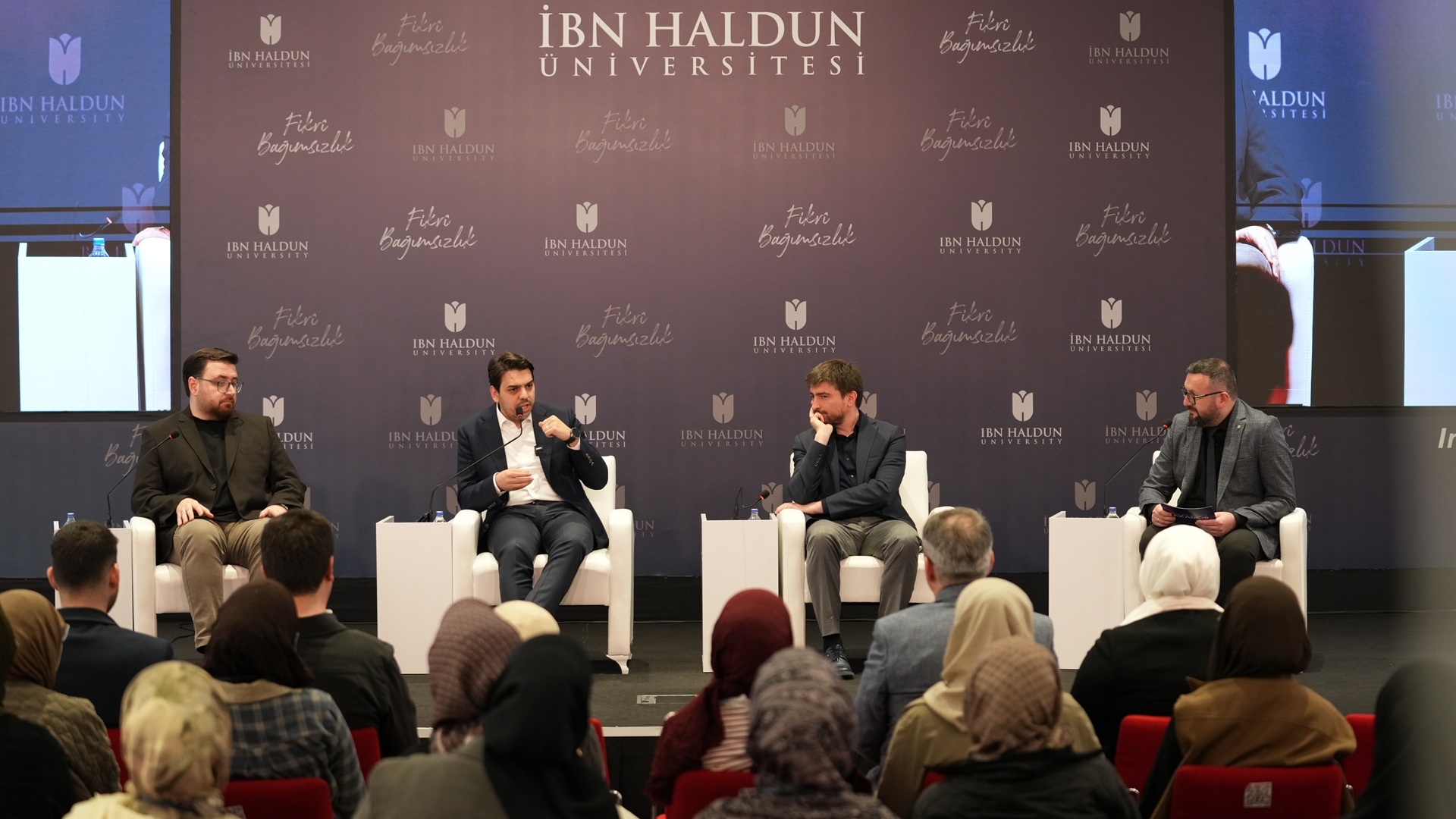İbn Haldun Akademi’nin 5. Hafta Oturumlarında Şiirden Tarihe, Sinemadan Küresel Etki Üretimine Farklı Başlıklarda Bakışın Sınırlarını Genişlettik