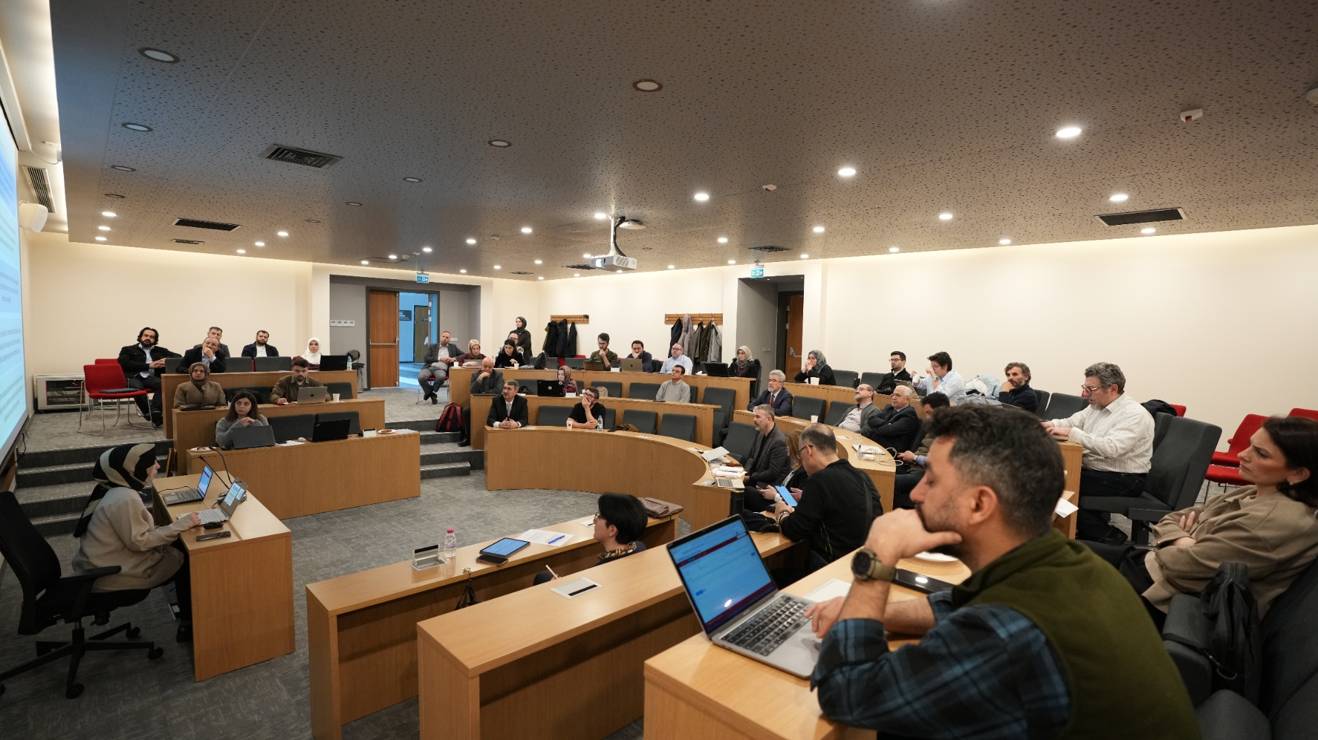 2025 Performance Evaluation Meeting Held Under the Leadership of the President