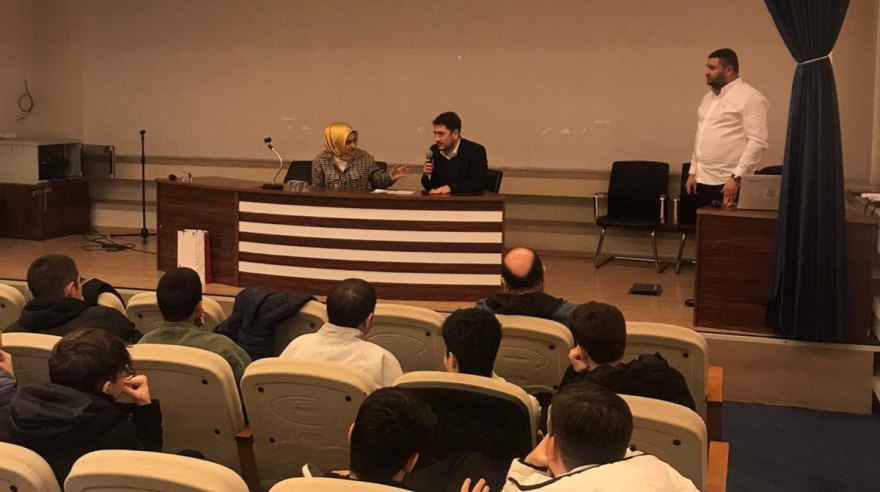 Dr. Mustafa Oğuz Tuna Met with High School Students