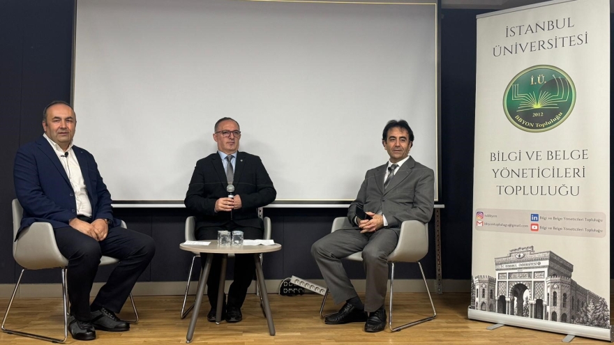 Kütüphane Daire Başkanı Sönmez Çelik, 62. Kütüphane Haftası Söyleşisinde Konuşmacı Olarak Yer Aldı