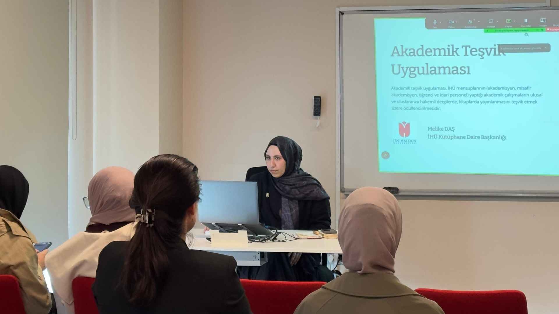 A Seminar on the Academic Incentive Program for Students Was Held