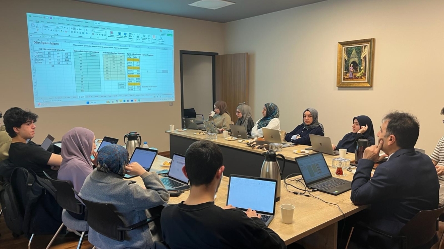 Kütüphanede Gerçekleştirilen Microsoft Excel Eğitimi Öğrencilerden Yoğun İlgi Gördü