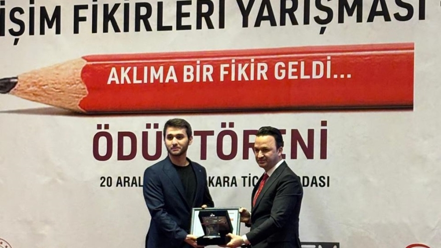 Öğrencimiz Ahmet Bilgiç Üniversiteliler Arası İletişim Fikirleri Yarışması’nda Türkiye Üçüncüsü Oldu