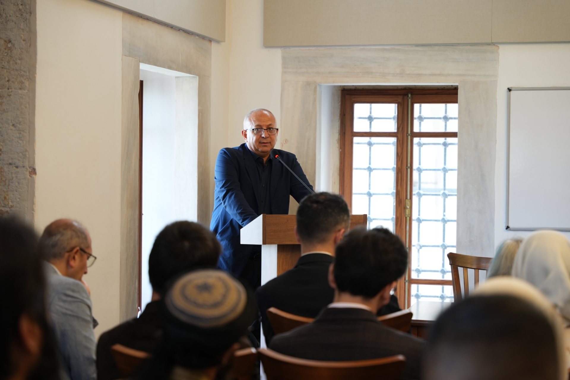 Prof. Cemil Aydın Medeniyet Çalışmaları Yüksek Lisans Konferansında Açılış Konuşması Yaptı