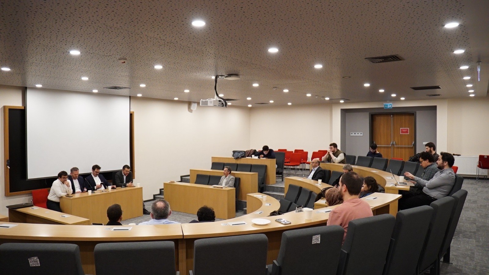 “Körfez’de Savaş ve İran: Bölgesel Çatışmadan Küresel Krize” Başlıklı Panel Gerçekleştirildi