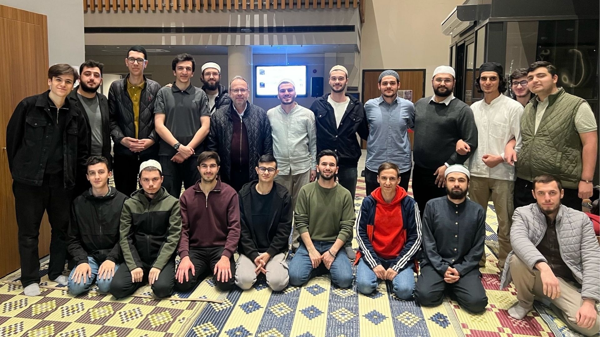 Taraweeh Prayer with 3 International Imams