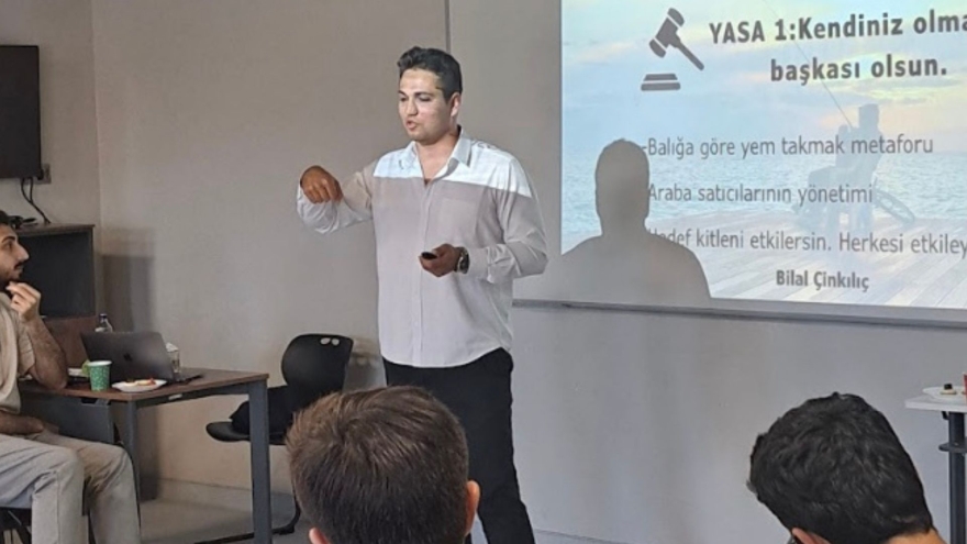 3 Yasa ile Etkili ve İkna Edici Konuşmacı Ol