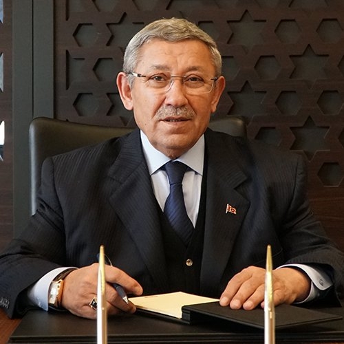 Prof. Dr. İrfan Gündüz ile “Gençlerle Baş Başa”