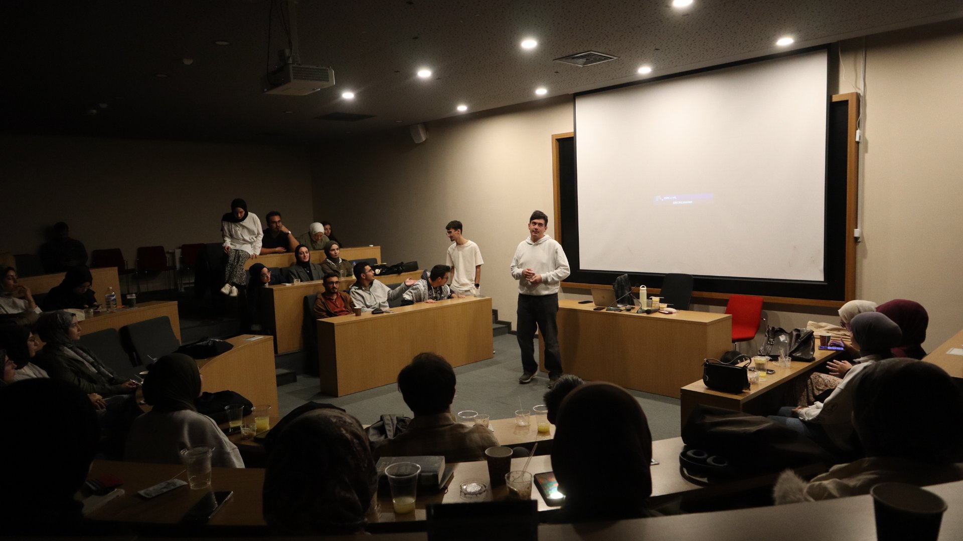 Münazara Kulübü Tanışma Toplantısı