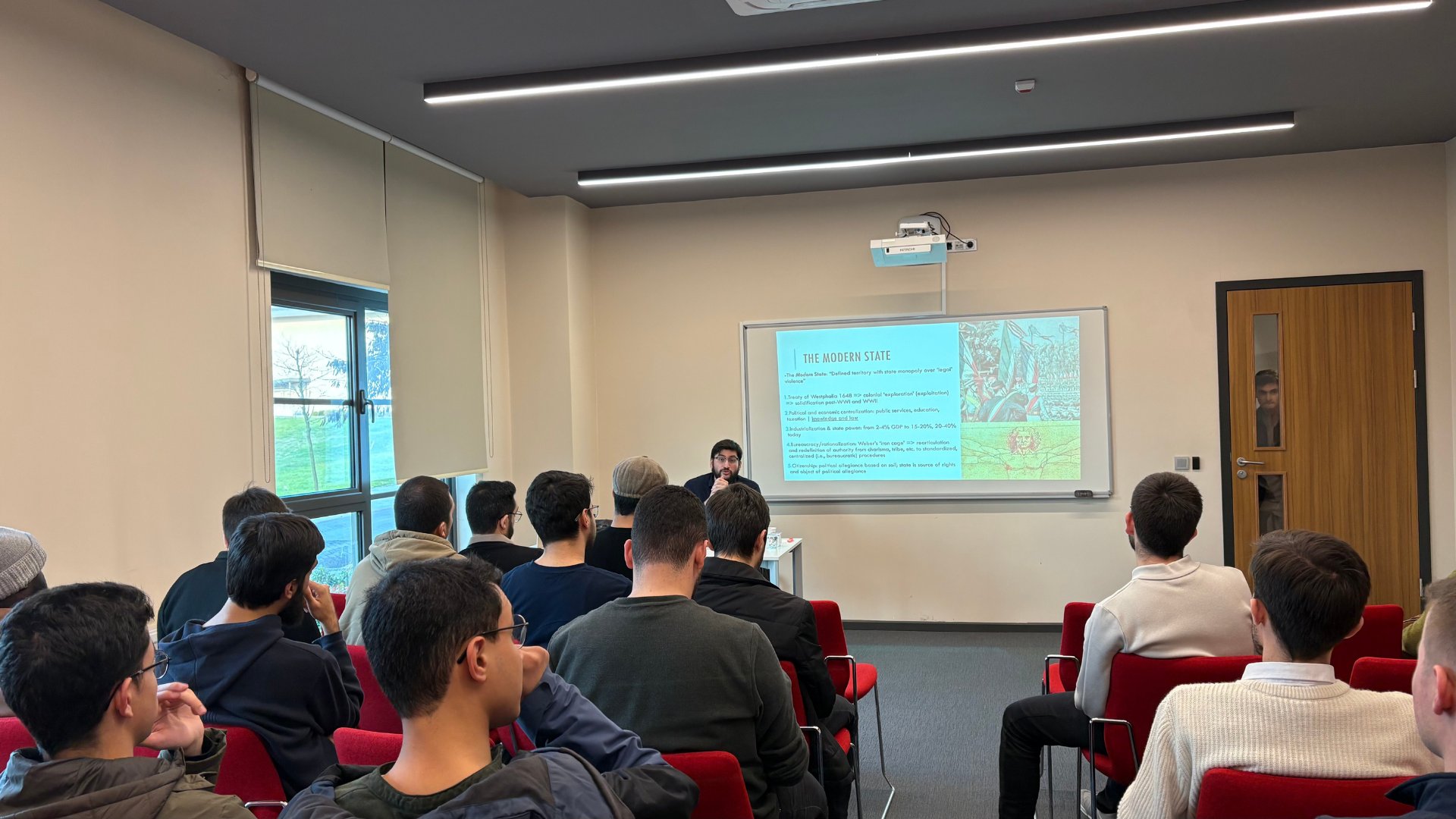 Facing the Modern State:How to Approach Modern State Politics as Muslims