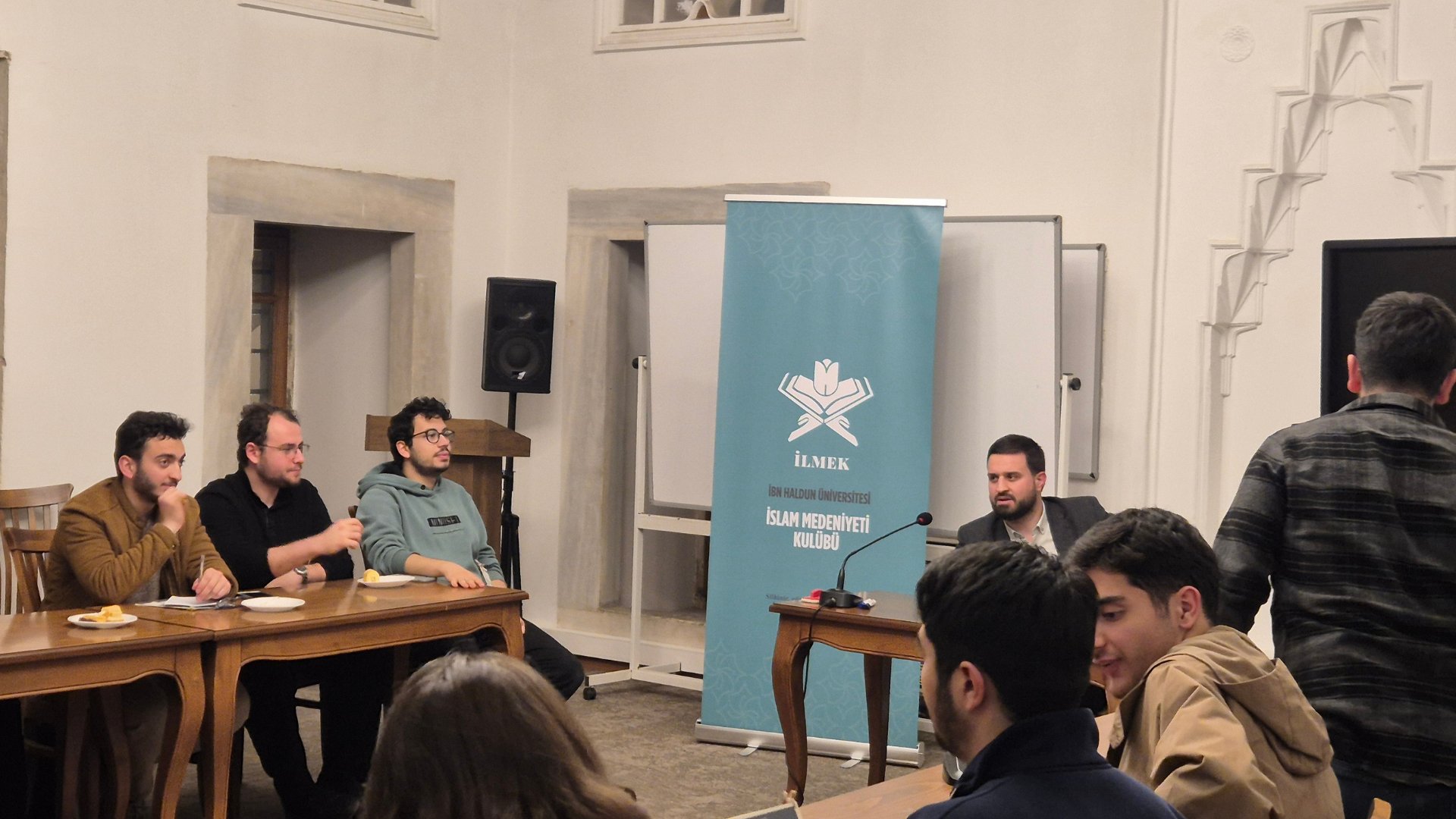 Bereketli Bir Başlangıç: Süleymaniye'de İlk Teravih