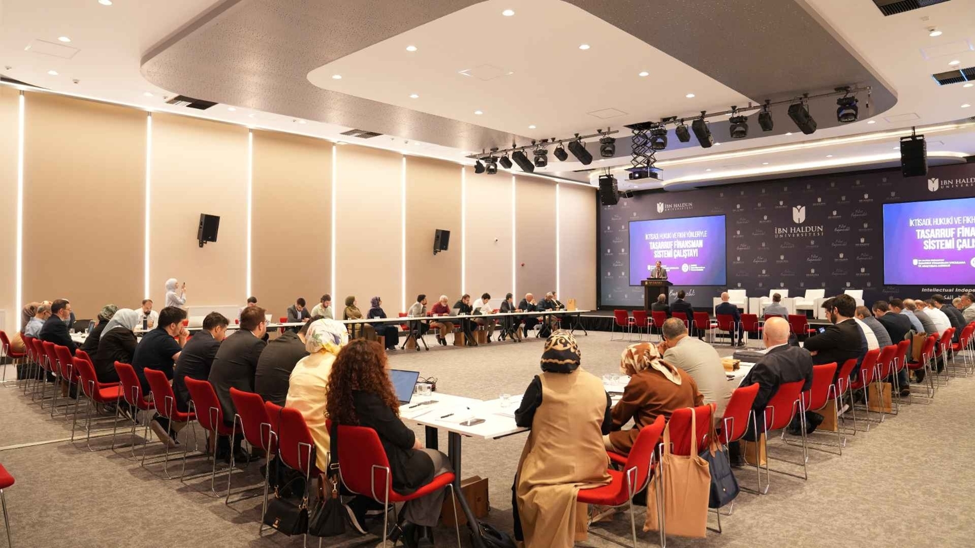 İktisadi, Hukuki ve Fıkhi Yönleriyle Tasarruf Finansman Sistemi Çalıştayı Gerçekleştirildi